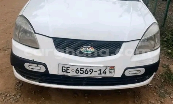 Buy Used Kia Rio White Car in Accra in Greater Accra Buy Used Kia Rio White Car in Accra in Greater Accra