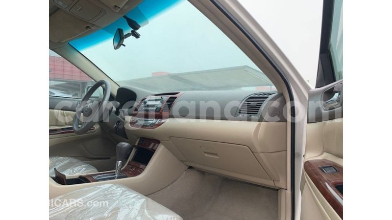 Big with watermark toyota camry ashanti import dubai 48029