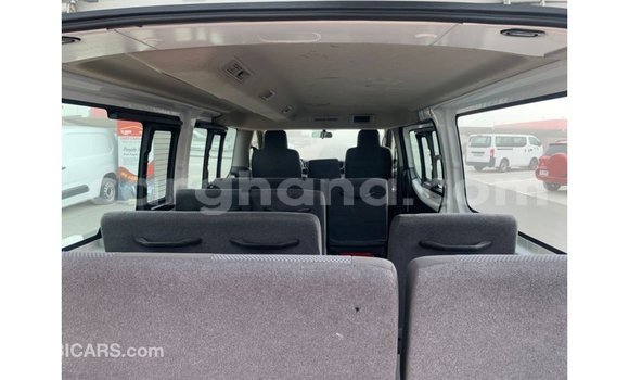 Ra Imported Nissan Urvan funfun Ọkọ̀ in Import - Dubai ni Ashanti Ra Imported Nissan Urvan funfun Ọkọ̀ in Import - Dubai ni Ashanti