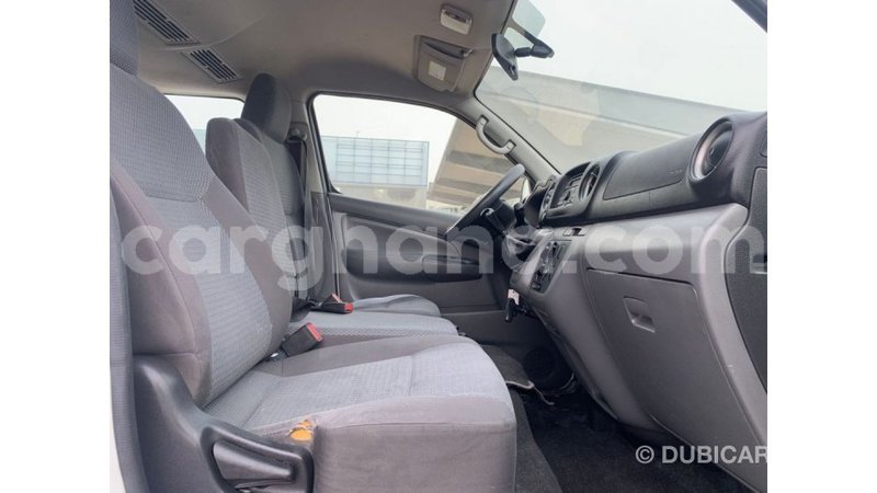 Big with watermark nissan urvan ashanti import dubai 48030