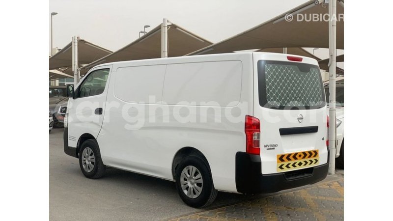 Big with watermark nissan urvan ashanti import dubai 48032