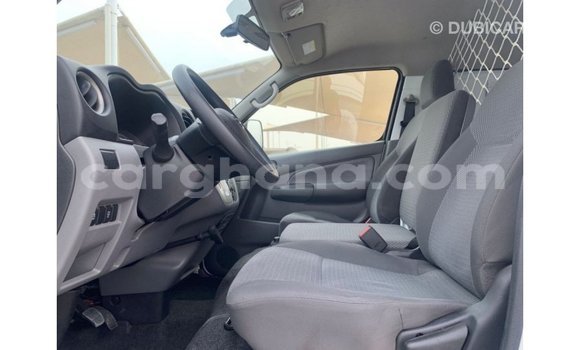 Ra Imported Nissan Urvan funfun Ọkọ̀ in Import - Dubai ni Ashanti Ra Imported Nissan Urvan funfun Ọkọ̀ in Import - Dubai ni Ashanti