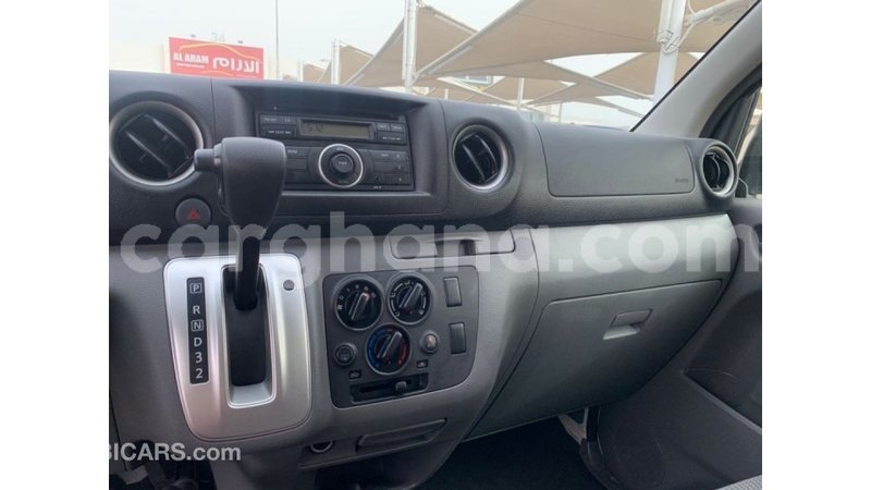 Big with watermark nissan urvan ashanti import dubai 48032