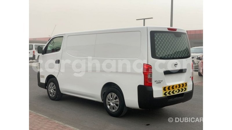 Big with watermark nissan urvan ashanti import dubai 48033