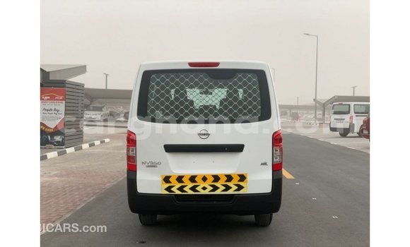 Ra Imported Nissan Urvan funfun Ọkọ̀ in Import - Dubai ni Ashanti Ra Imported Nissan Urvan funfun Ọkọ̀ in Import - Dubai ni Ashanti