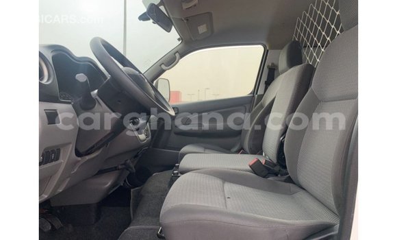 Ra Imported Nissan Urvan funfun Ọkọ̀ in Import - Dubai ni Ashanti Ra Imported Nissan Urvan funfun Ọkọ̀ in Import - Dubai ni Ashanti