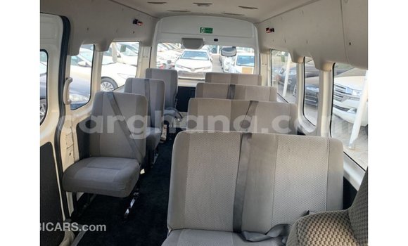 Ra Imported Nissan Urvan funfun Ọkọ̀ in Import - Dubai ni Ashanti Ra Imported Nissan Urvan funfun Ọkọ̀ in Import - Dubai ni Ashanti