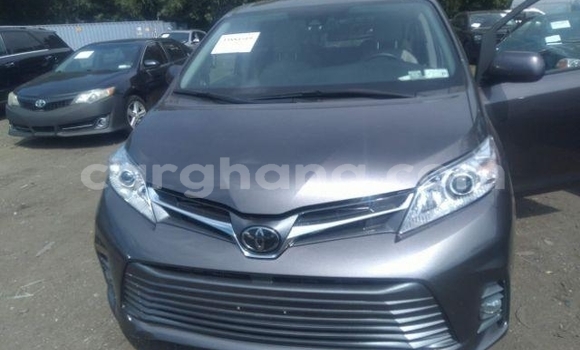 Buy Used Toyota Sienna Other Car in Tema in Greater Accra