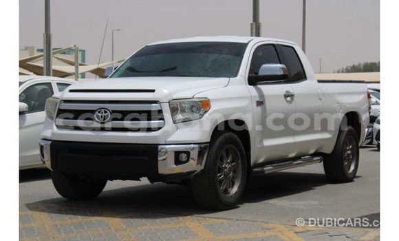 Ra Imported Toyota Tundra funfun Ọkọ̀ in Import - Dubai ni Ashanti Ra Imported Toyota Tundra funfun Ọkọ̀ in Import - Dubai ni Ashanti