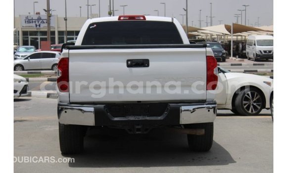 Ra Imported Toyota Tundra funfun Ọkọ̀ in Import - Dubai ni Ashanti Ra Imported Toyota Tundra funfun Ọkọ̀ in Import - Dubai ni Ashanti