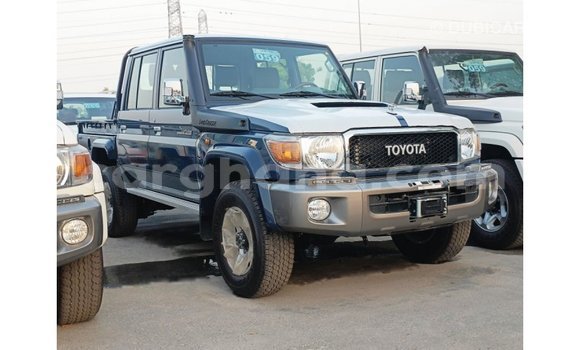 Ra Imported Toyota Land Cruiser Blue Ọkọ̀ in Import - Dubai ni Ashanti Ra Imported Toyota Land Cruiser Blue Ọkọ̀ in Import - Dubai ni Ashanti