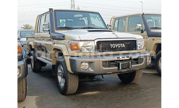 Buy Import Toyota Land Cruiser Beige Car in Import - Dubai in Ashanti Buy Import Toyota Land Cruiser Beige Car in Import - Dubai in Ashanti