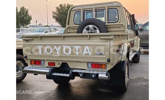 Buy Import Toyota Land Cruiser Beige Car in Import - Dubai in Ashanti Buy Import Toyota Land Cruiser Beige Car in Import - Dubai in Ashanti