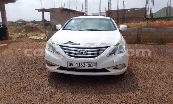 Buy Used Hyundai Sonata White Car in Accra in Greater Accra Buy Used Hyundai Sonata White Car in Accra in Greater Accra