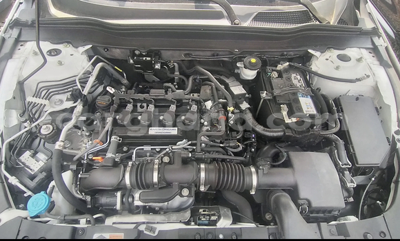 Sayi Na hannu Honda Accord White Mota in Accra a Greater Accra Sayi Na hannu Honda Accord White Mota in Accra a Greater Accra