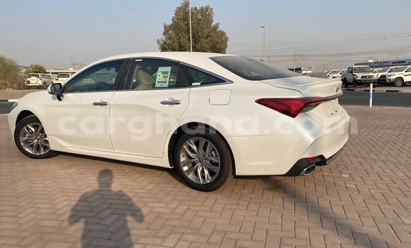 Buy Import Toyota Avalon White Car in Import - Dubai in Ashanti Buy Import Toyota Avalon White Car in Import - Dubai in Ashanti