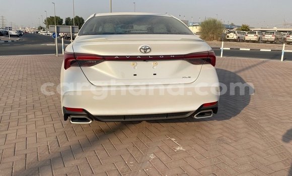 Buy Import Toyota Avalon White Car in Import - Dubai in Ashanti Buy Import Toyota Avalon White Car in Import - Dubai in Ashanti