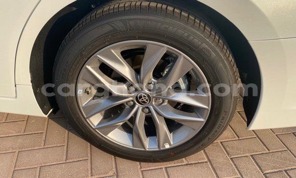 Buy Import Toyota Avalon White Car in Import - Dubai in Ashanti Buy Import Toyota Avalon White Car in Import - Dubai in Ashanti