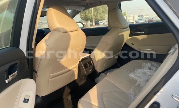 Buy Import Toyota Avalon White Car in Import - Dubai in Ashanti Buy Import Toyota Avalon White Car in Import - Dubai in Ashanti