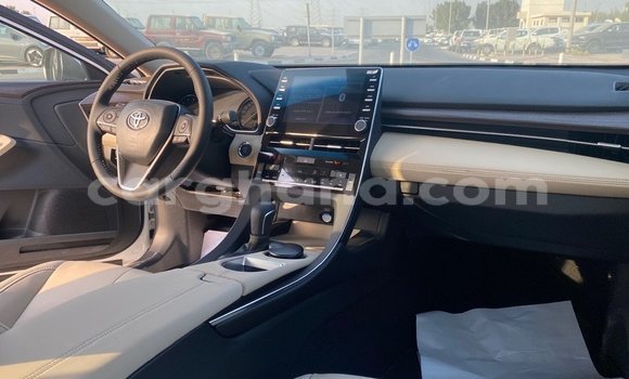 Buy Import Toyota Avalon White Car in Import - Dubai in Ashanti Buy Import Toyota Avalon White Car in Import - Dubai in Ashanti