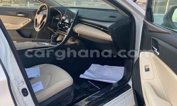 Buy Import Toyota Avalon White Car in Import - Dubai in Ashanti Buy Import Toyota Avalon White Car in Import - Dubai in Ashanti