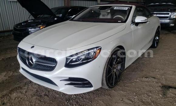 Sayi Na hannu Mercedes‒Benz S–Class White Mota in Accra a Greater Accra