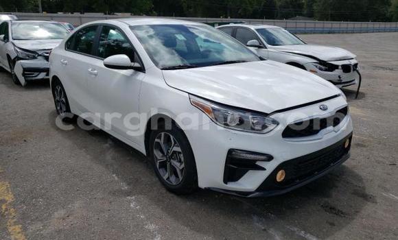 Sayi Na hannu Kia Forte White Mota in Accra a Greater Accra