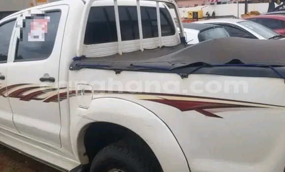 Buy Used Toyota Hilux White Car in Accra in Greater Accra Buy Used Toyota Hilux White Car in Accra in Greater Accra
