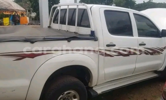 Buy Used Toyota Hilux White Car in Accra in Greater Accra Buy Used Toyota Hilux White Car in Accra in Greater Accra
