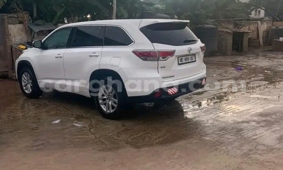 Ra Àlòkù Toyota Highlander funfun Ọkọ̀ in Accra ni Greater Accra Ra Àlòkù Toyota Highlander funfun Ọkọ̀ in Accra ni Greater Accra