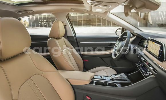 Buy Used Hyundai Sonata White Car in Accra in Greater Accra Buy Used Hyundai Sonata White Car in Accra in Greater Accra