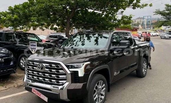 Sayi Na hannu Toyota Tundra Black Mota in Accra a Greater Accra