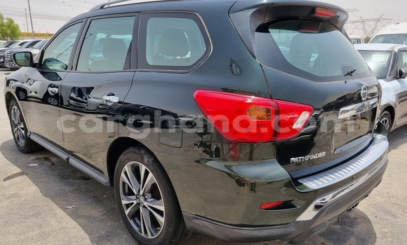 Sayi Na hannu Nissan Pathfinder Green Mota in Accra a Greater Accra Sayi Na hannu Nissan Pathfinder Green Mota in Accra a Greater Accra