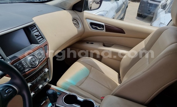 Sayi Na hannu Nissan Pathfinder Green Mota in Accra a Greater Accra Sayi Na hannu Nissan Pathfinder Green Mota in Accra a Greater Accra