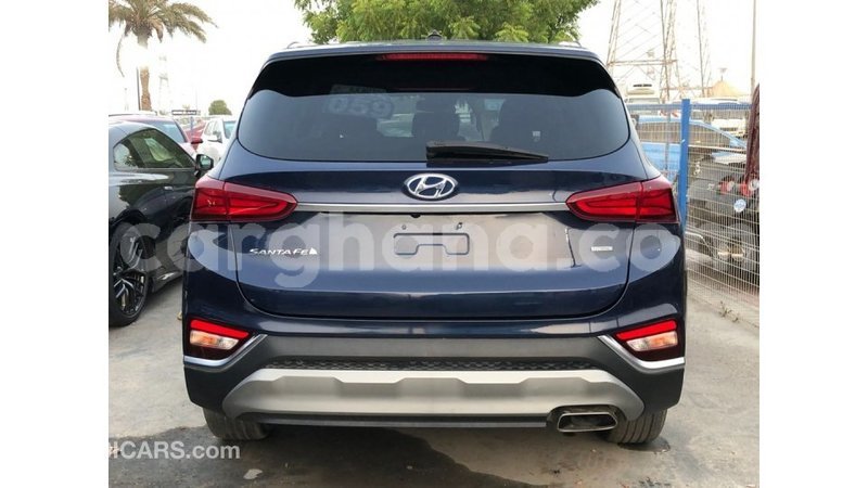 Big with watermark hyundai santa fe ashanti import dubai 48219