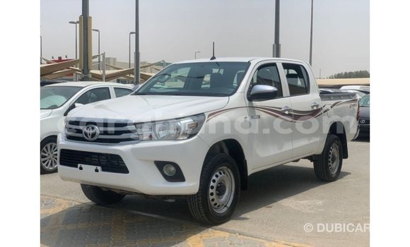 Ra Imported Toyota Hilux funfun Ọkọ̀ in Import - Dubai ni Ashanti Ra Imported Toyota Hilux funfun Ọkọ̀ in Import - Dubai ni Ashanti