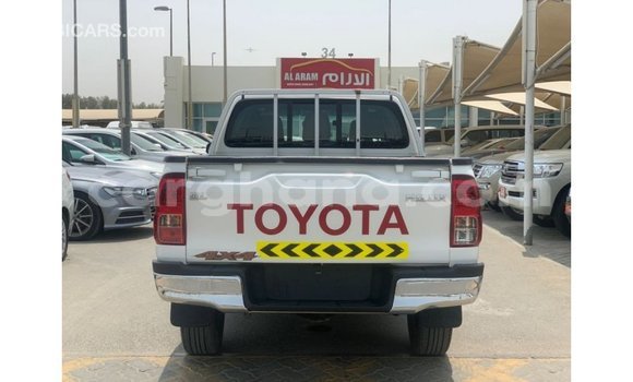 Ra Imported Toyota Hilux funfun Ọkọ̀ in Import - Dubai ni Ashanti Ra Imported Toyota Hilux funfun Ọkọ̀ in Import - Dubai ni Ashanti