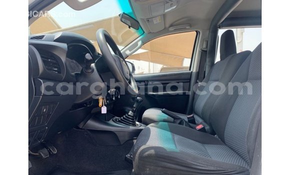 Ra Imported Toyota Hilux funfun Ọkọ̀ in Import - Dubai ni Ashanti Ra Imported Toyota Hilux funfun Ọkọ̀ in Import - Dubai ni Ashanti