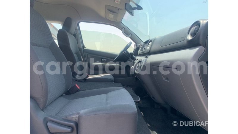 Big with watermark nissan urvan ashanti import dubai 48242