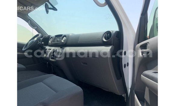 Sayi Imported Nissan Urvan White Mota in Import - Dubai a Ashanti Sayi Imported Nissan Urvan White Mota in Import - Dubai a Ashanti