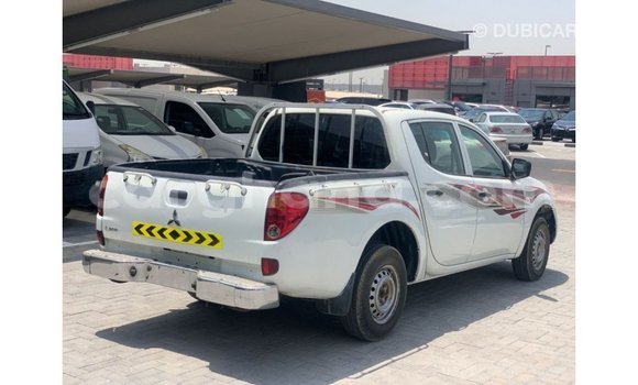 Ra Imported Mitsubishi L200 funfun Ọkọ̀ in Import - Dubai ni Ashanti Ra Imported Mitsubishi L200 funfun Ọkọ̀ in Import - Dubai ni Ashanti