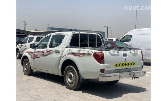 Ra Imported Mitsubishi L200 funfun Ọkọ̀ in Import - Dubai ni Ashanti Ra Imported Mitsubishi L200 funfun Ọkọ̀ in Import - Dubai ni Ashanti
