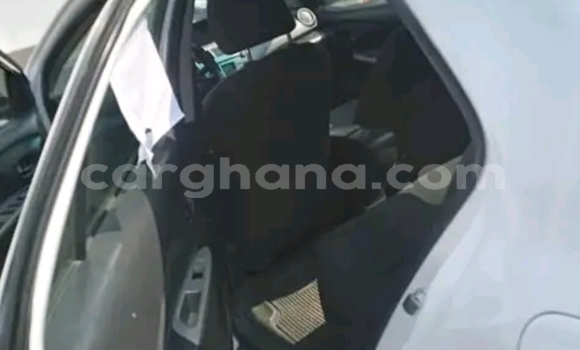 Buy Used Toyota Yaris White Car in Accra in Greater Accra Buy Used Toyota Yaris White Car in Accra in Greater Accra