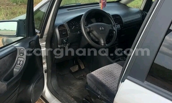 Ra Àlòkù Opel Zafira Silver Ọkọ̀ in Sekondi–Takoradi Metropolitan ni Oorun Ra Àlòkù Opel Zafira Silver Ọkọ̀ in Sekondi–Takoradi Metropolitan ni Oorun