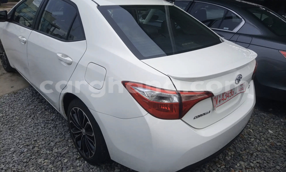 Sayi Na hannu Toyota Corolla White Mota in Accra a Greater Accra Sayi Na hannu Toyota Corolla White Mota in Accra a Greater Accra