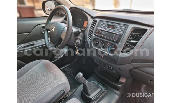 Buy Import Mitsubishi L200 White Car in Import - Dubai in Ashanti Buy Import Mitsubishi L200 White Car in Import - Dubai in Ashanti