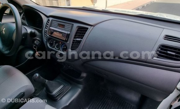 Buy Import Mitsubishi L200 White Car in Import - Dubai in Ashanti Buy Import Mitsubishi L200 White Car in Import - Dubai in Ashanti