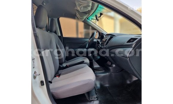 Buy Import Mitsubishi L200 White Car in Import - Dubai in Ashanti Buy Import Mitsubishi L200 White Car in Import - Dubai in Ashanti