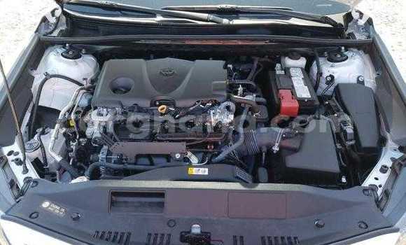 Sayi Na hannu Toyota Camry White Mota in Accra a Greater Accra Sayi Na hannu Toyota Camry White Mota in Accra a Greater Accra