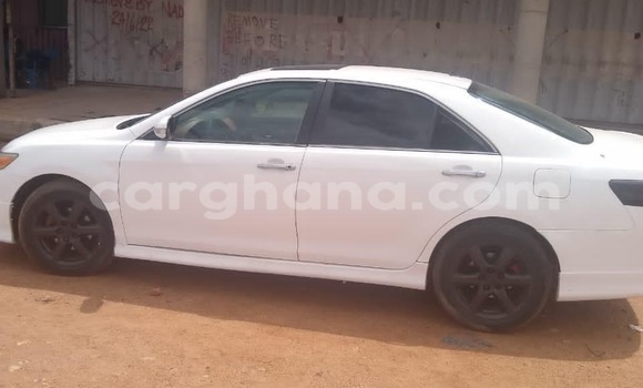 Buy Used Toyota Camry White Car in Accra in Greater Accra